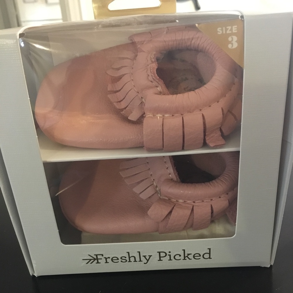 Freshly picked blush moccasins size 3